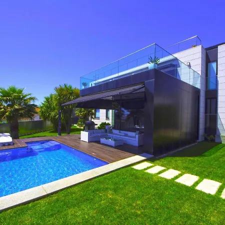 Belvilla By Oyo Catro Faros Villa Montalvo