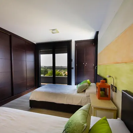 Villa Belvilla By Oyo Catro Faros *