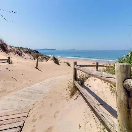 Villa Belvilla By Oyo Catro Faros