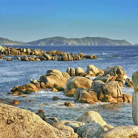 Villa Belvilla By Oyo Catro Faros Montalvo